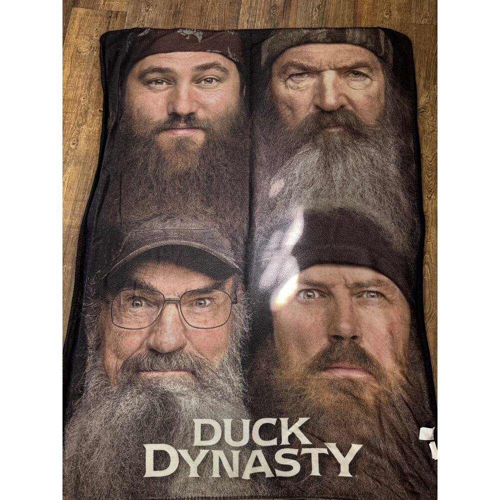 Duck Dynasty A&E 4-Face Fleece Blanket 2013
